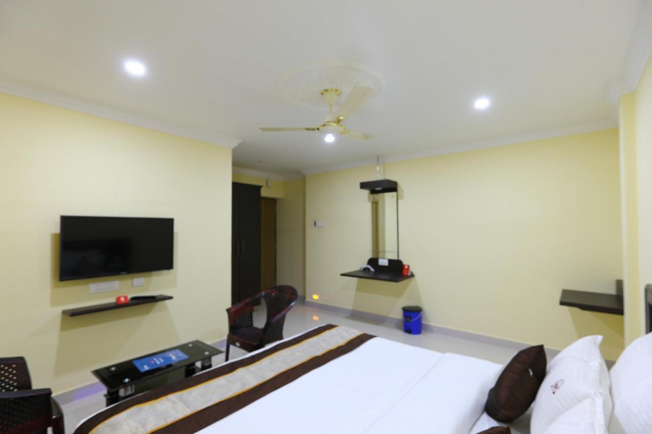 Saibala Transit Hotel Chennai Exterior photo